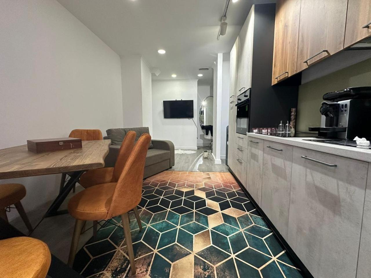 טיראנה Park View Central Apartment מראה חיצוני תמונה