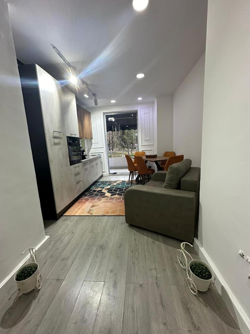 טיראנה Park View Central Apartment מראה חיצוני תמונה